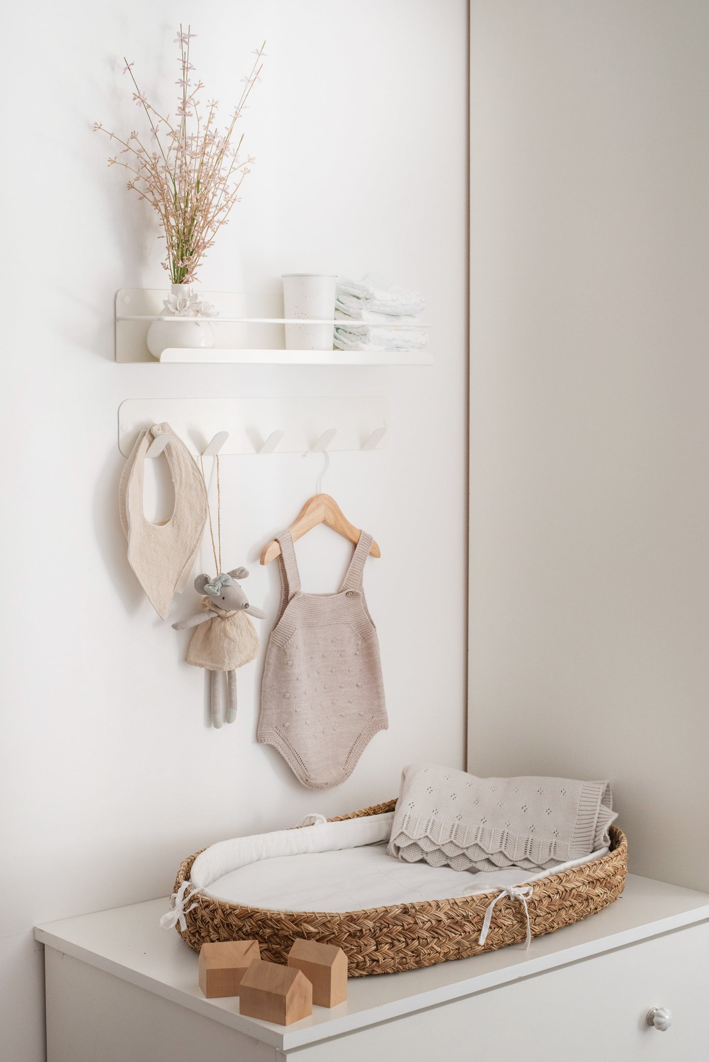 Repisa librero azul BOK